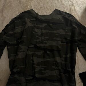 Time and Tru Olive Green Long Sleeve Top